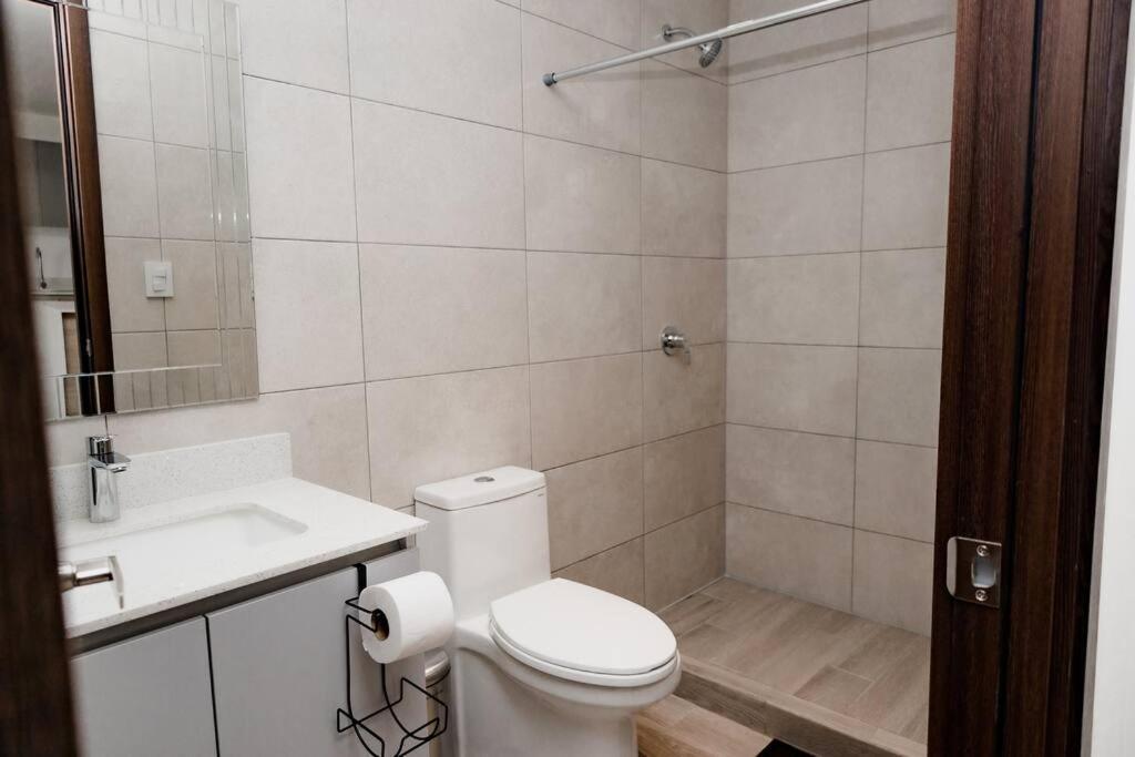 Apartamento De Lujo En Zona 10 Guatemalaváros Kültér fotó